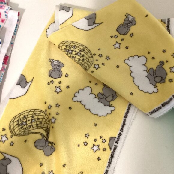 A Bundle /Bag of Fabric Material Scraps Fleece Stretch Jersey Sewing Crafting - Picture 3 of 10